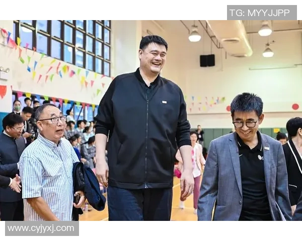 姚明与田亮的传奇人生交汇点：从篮球巨星到跳水冠军的友谊与奋斗故事